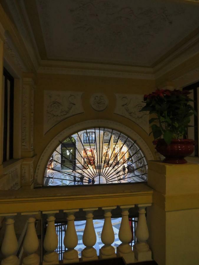 Domus Sibyllina, Galleria Umberto I Napoli Exterior foto